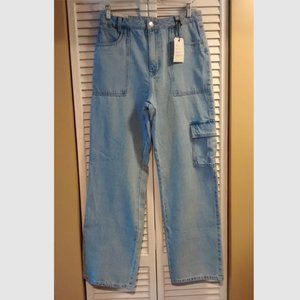New with Tags Forever 21 Cargo Jeans, Size 29